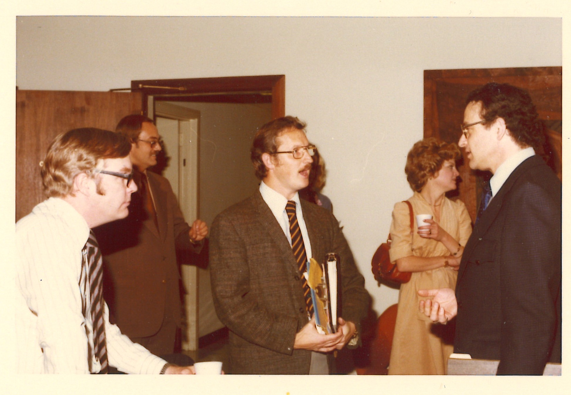 01 Color 2x3 Nov 1975